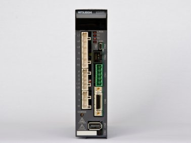 Mitsubishi SERVO MR-J3_ Mitsubishi MR-J3 MR-J2S-200A4_ [MR-J2S-200A4]
